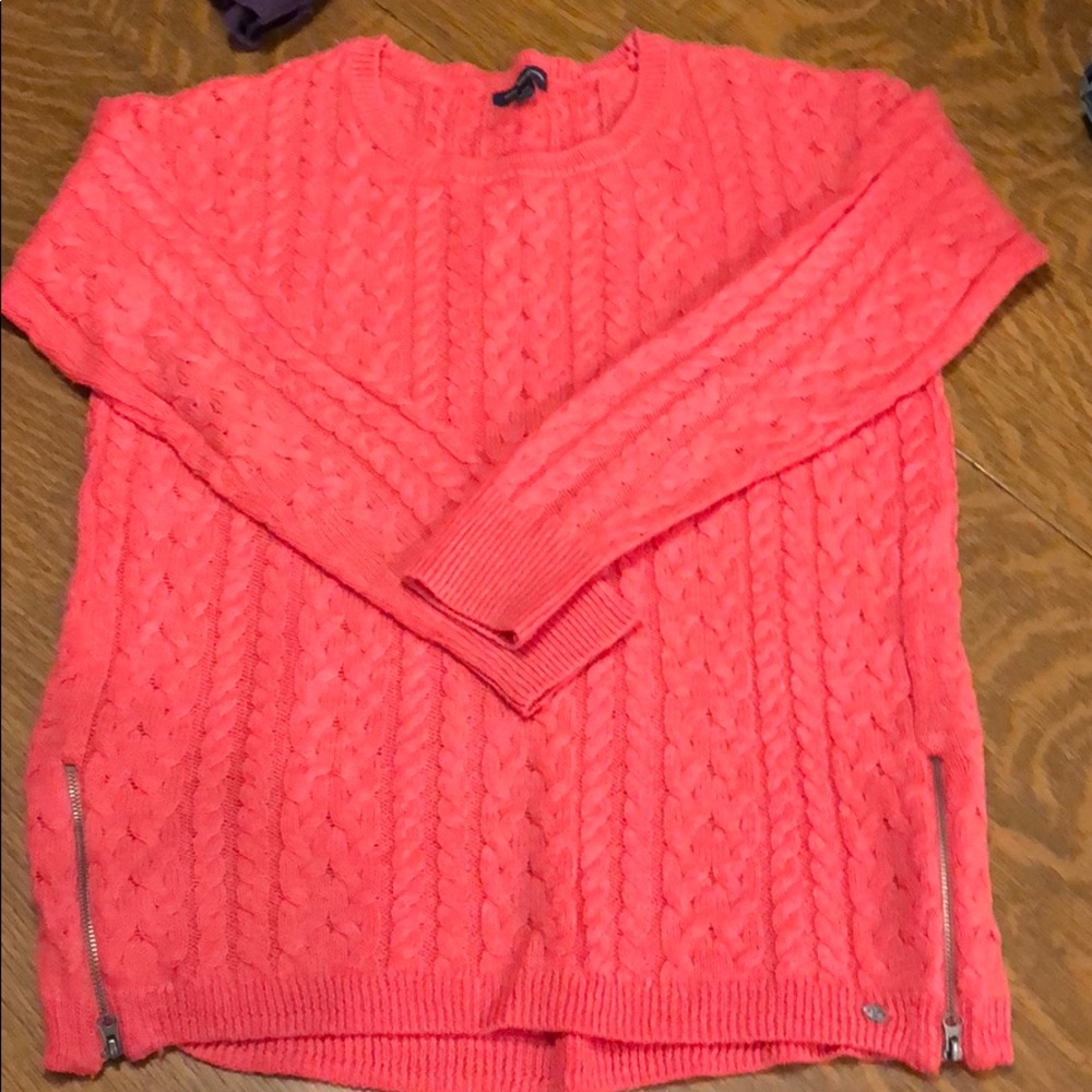 AE long sleeve crew neck sweater